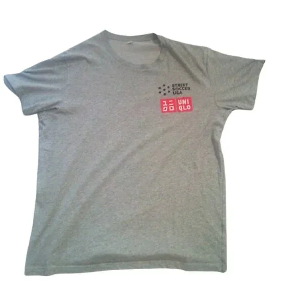 Mens Uniqlo T-shirt "Street Soccer USA" Uniqlo gray t-shirt Size XL - Picture 2 of 4